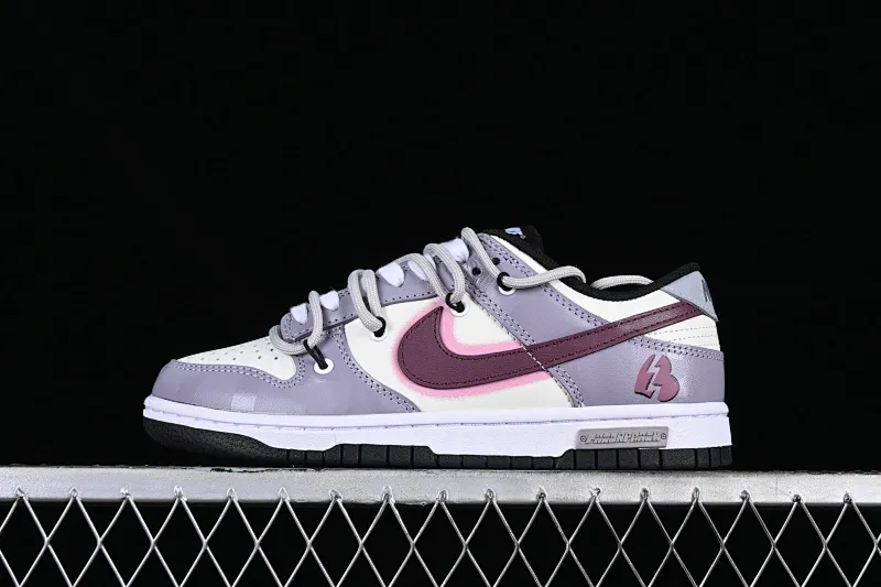 All Categories Nk SB Dunk Series Nk SB Dunk Low Low-top Sneakers Nk SB Dunk Low Panda Prank Tie-Dye Raspberry Printed Purple SB Strap Low-top Casual Sneakers DH9765-002